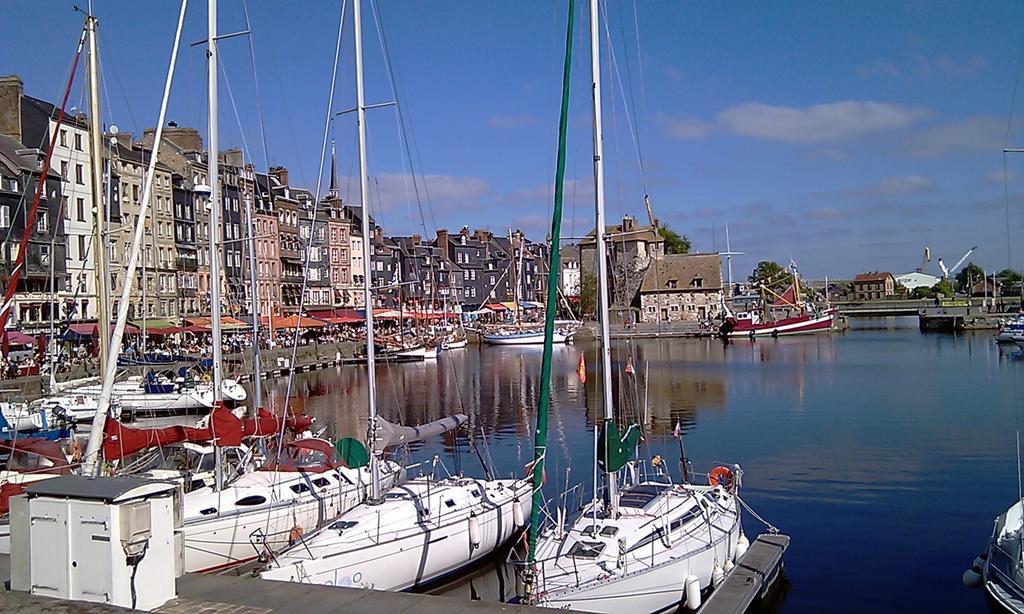 Le Duplex Apartment Honfleur Exterior foto